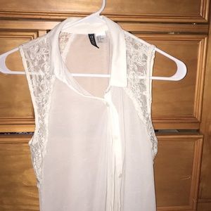 White laced sleeveless blouse